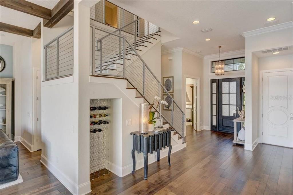 出租: $30,000 (4 贝兹, 5 浴室, 4262 平方英尺)