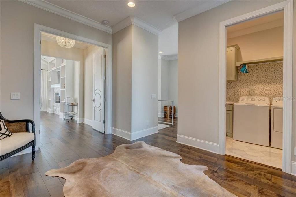 出租: $30,000 (4 贝兹, 5 浴室, 4262 平方英尺)