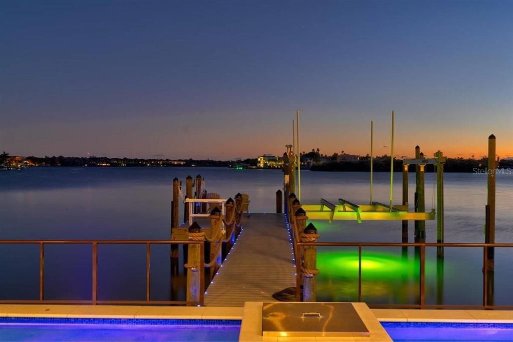 出租: $30,000 (4 贝兹, 5 浴室, 4262 平方英尺)