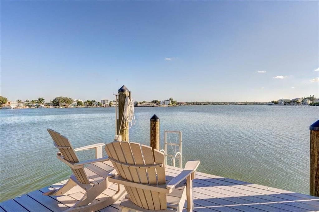 出租: $30,000 (4 贝兹, 5 浴室, 4262 平方英尺)