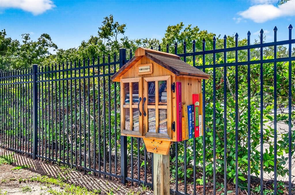 For Sale: $569,000 (4 beds, 3 baths, 2136 Square Feet)