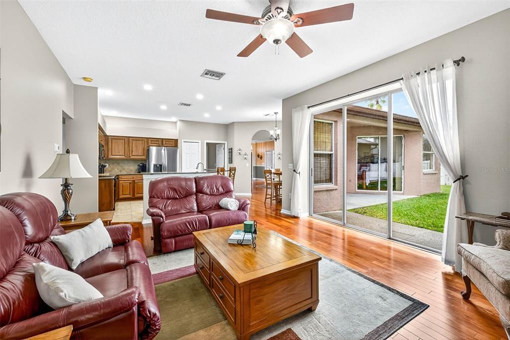 For Sale: $569,000 (4 beds, 3 baths, 2136 Square Feet)