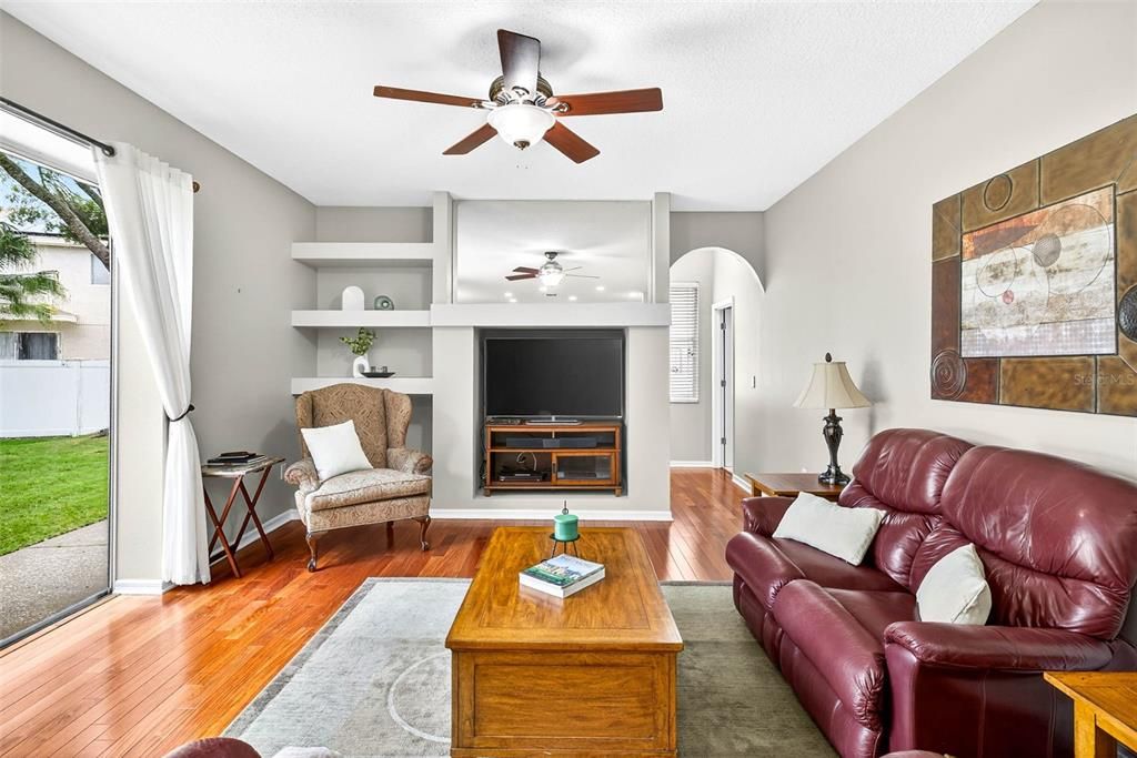 For Sale: $569,000 (4 beds, 3 baths, 2136 Square Feet)