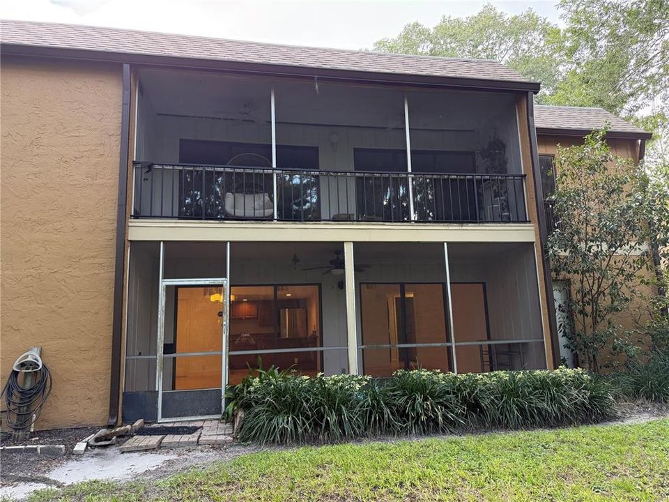 Active With Contract: $199,900 (3 beds, 2 baths, 1187 Square Feet)