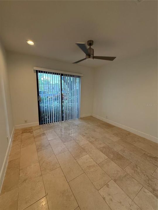 Active With Contract: $199,900 (3 beds, 2 baths, 1187 Square Feet)