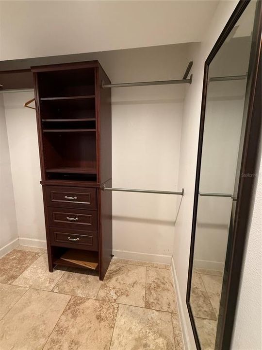 Active With Contract: $199,900 (3 beds, 2 baths, 1187 Square Feet)