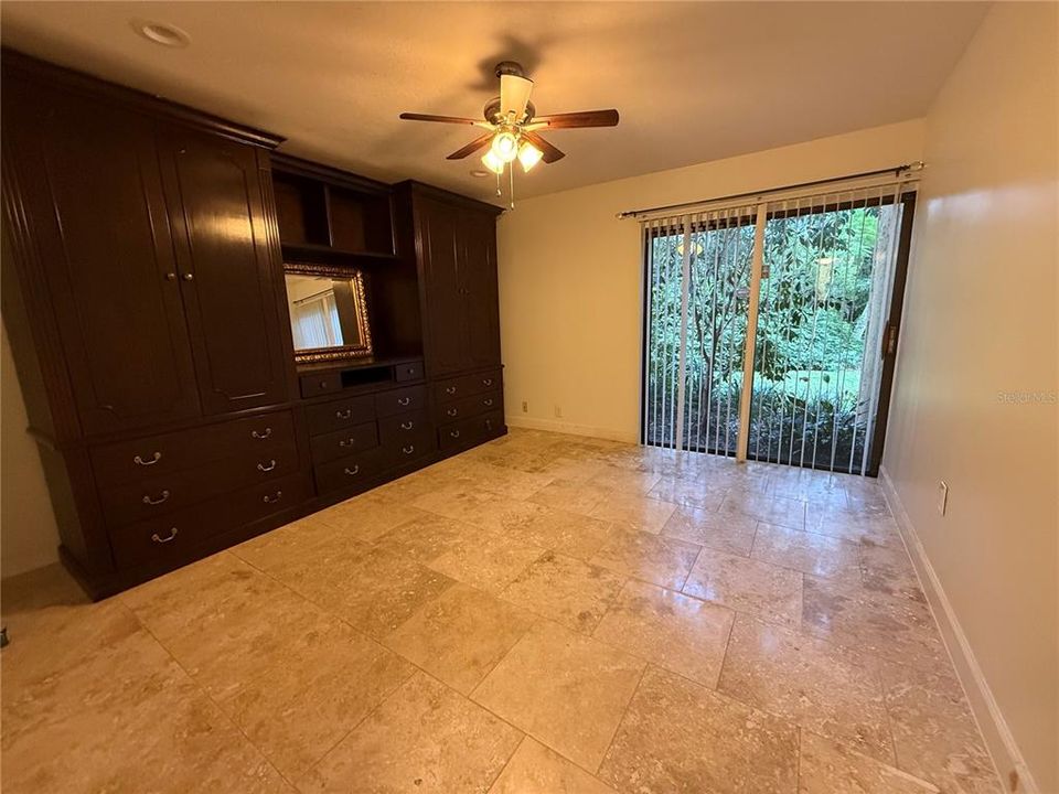 Active With Contract: $199,900 (3 beds, 2 baths, 1187 Square Feet)