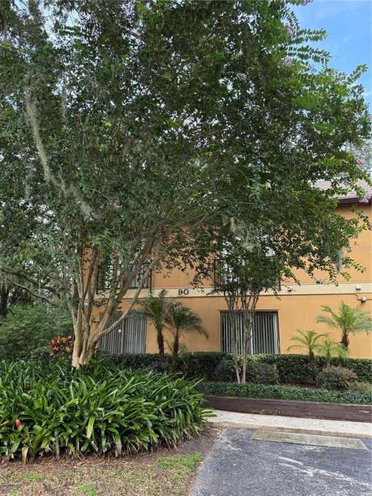 Active With Contract: $199,900 (3 beds, 2 baths, 1187 Square Feet)