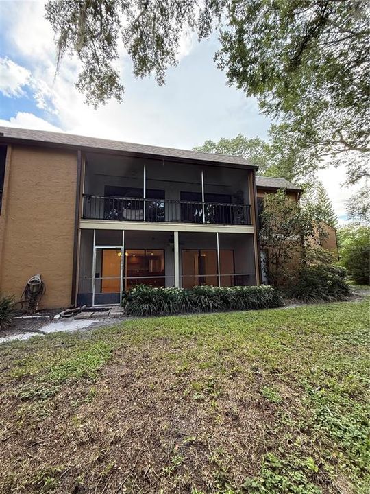 Active With Contract: $199,900 (3 beds, 2 baths, 1187 Square Feet)