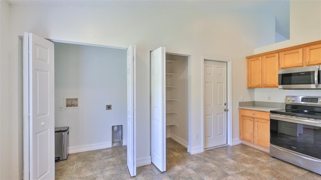 For Sale: $339,000 (4 beds, 2 baths, 1747 Square Feet)