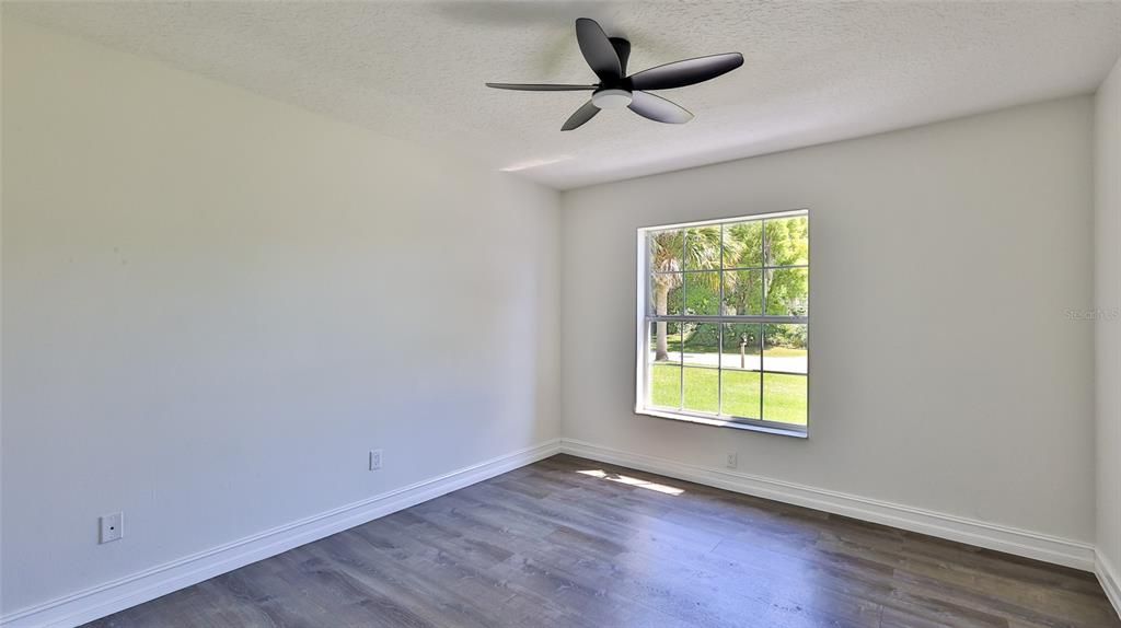 For Sale: $339,000 (4 beds, 2 baths, 1747 Square Feet)