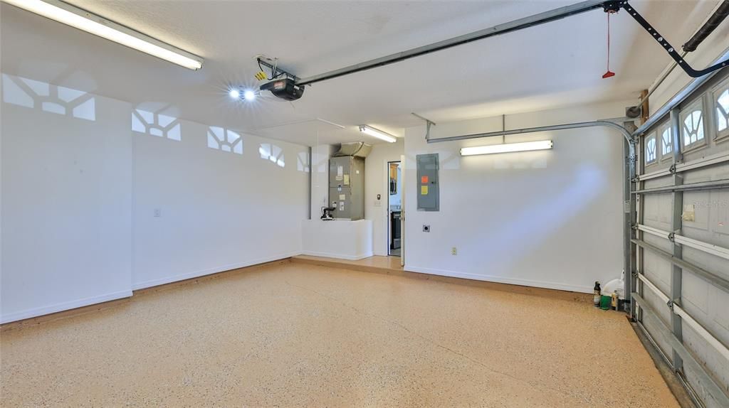 For Sale: $339,000 (4 beds, 2 baths, 1747 Square Feet)