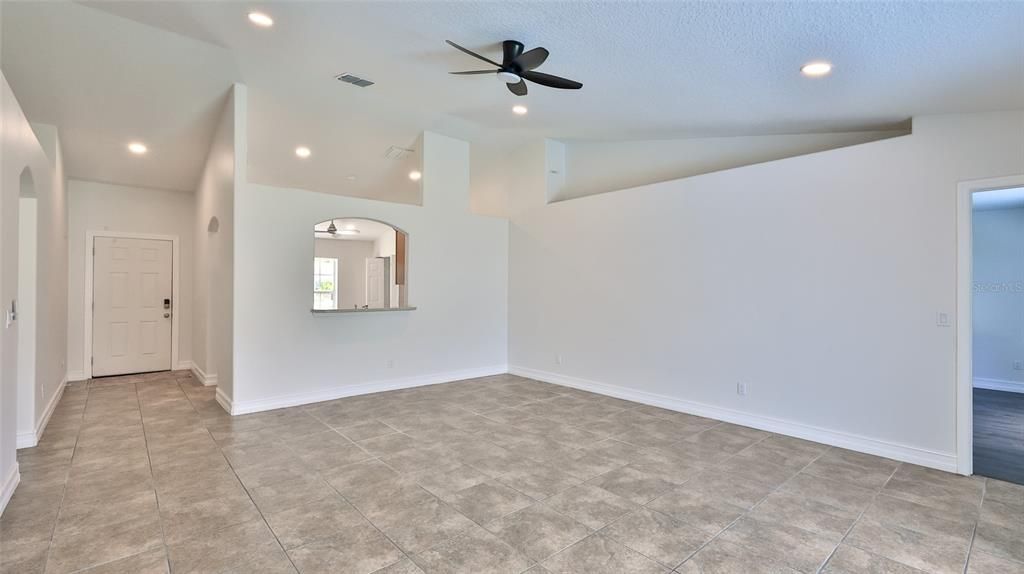 For Sale: $339,000 (4 beds, 2 baths, 1747 Square Feet)