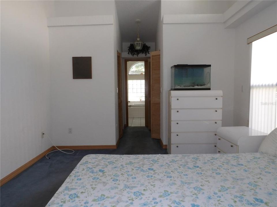 For Sale: $650,000 (6 beds, 5 baths, 5670 Square Feet)