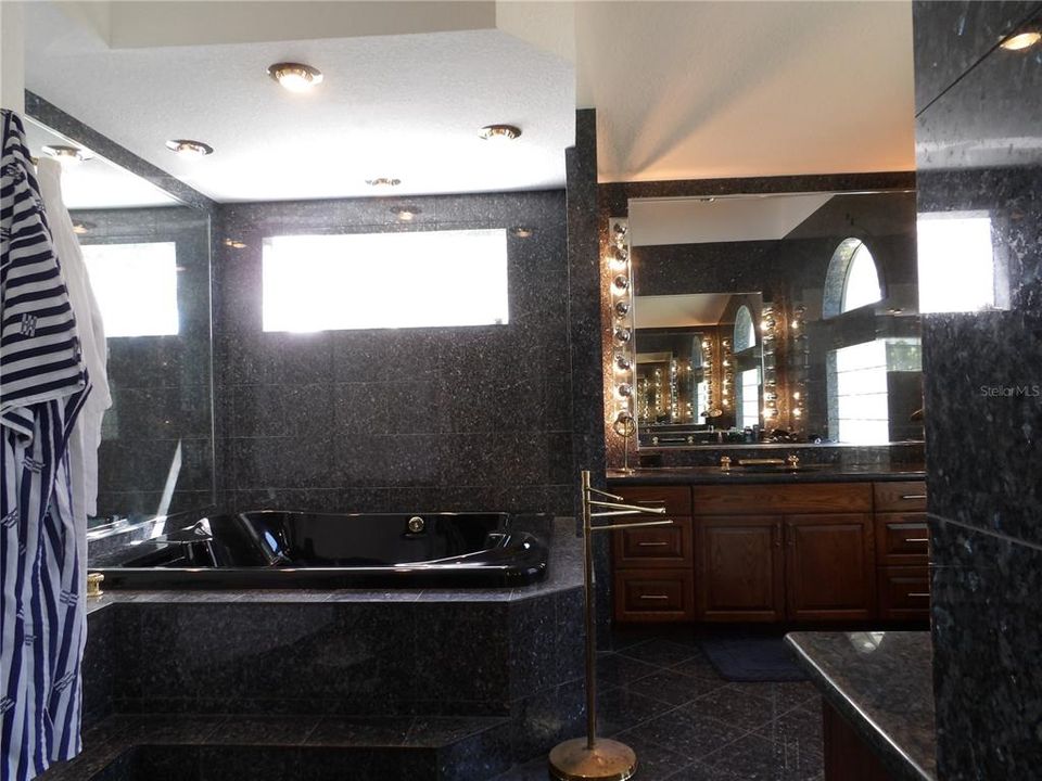 For Sale: $650,000 (6 beds, 5 baths, 5670 Square Feet)