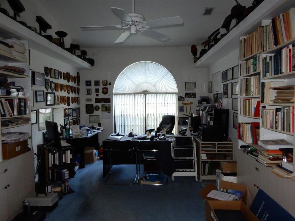 For Sale: $650,000 (6 beds, 5 baths, 5670 Square Feet)