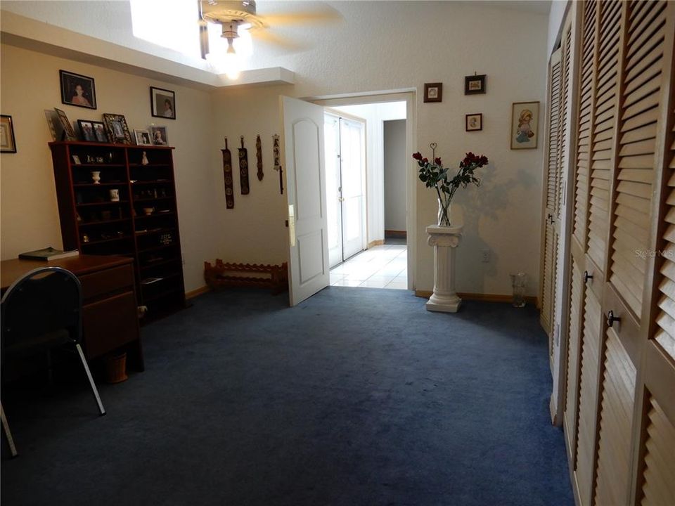 For Sale: $650,000 (6 beds, 5 baths, 5670 Square Feet)