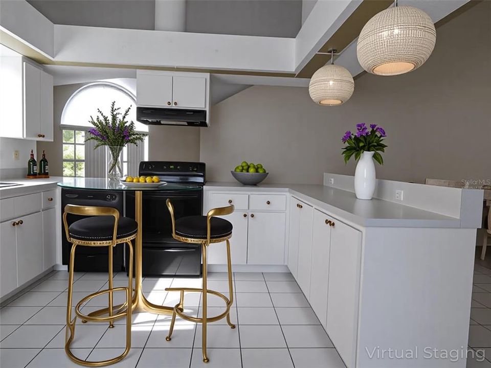 For Sale: $650,000 (6 beds, 5 baths, 5670 Square Feet)