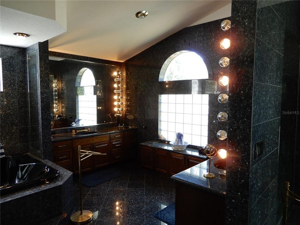 For Sale: $650,000 (6 beds, 5 baths, 5670 Square Feet)