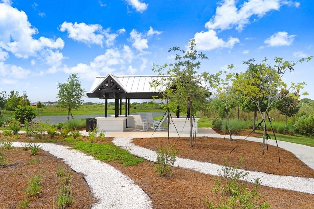 Activo con contrato: $315,000 (3 camas, 2 baños, 1565 Pies cuadrados)