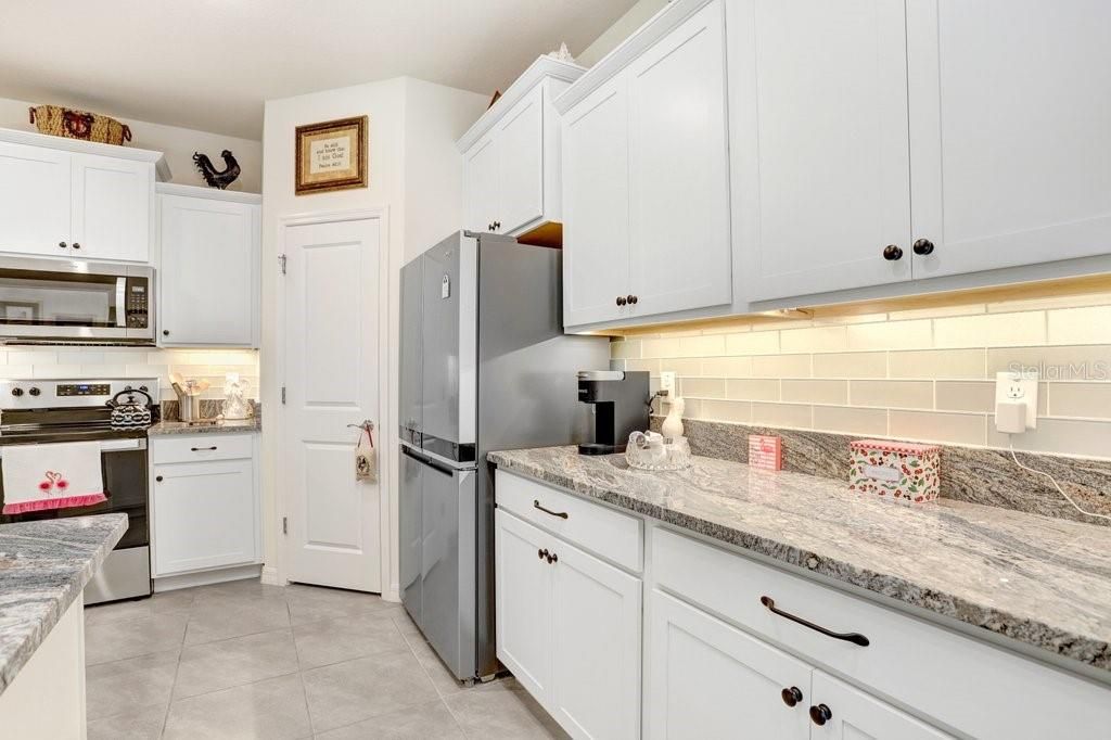 Activo con contrato: $315,000 (3 camas, 2 baños, 1565 Pies cuadrados)