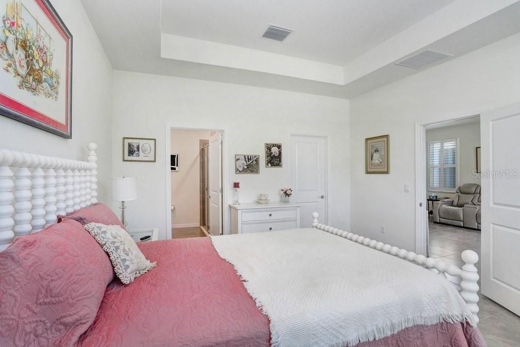 Activo con contrato: $315,000 (3 camas, 2 baños, 1565 Pies cuadrados)