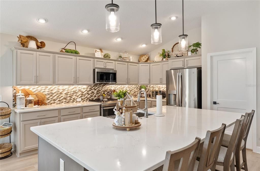 На продажу: $541,900 (3 спален, 2 ванн, 1861 Квадратных фут)