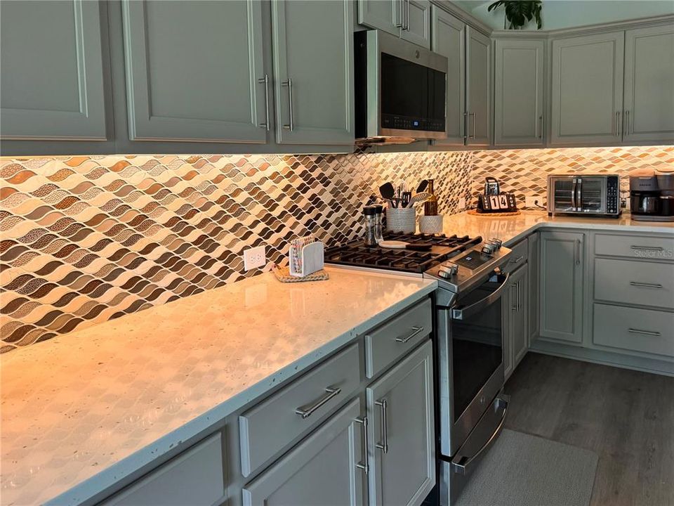 На продажу: $541,900 (3 спален, 2 ванн, 1861 Квадратных фут)