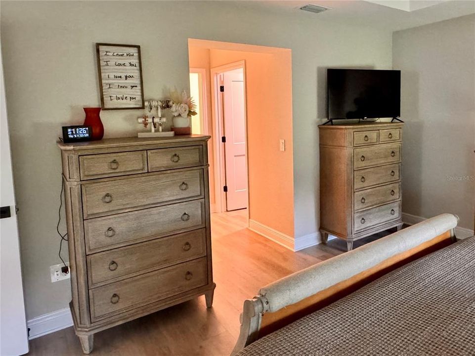 На продажу: $541,900 (3 спален, 2 ванн, 1861 Квадратных фут)