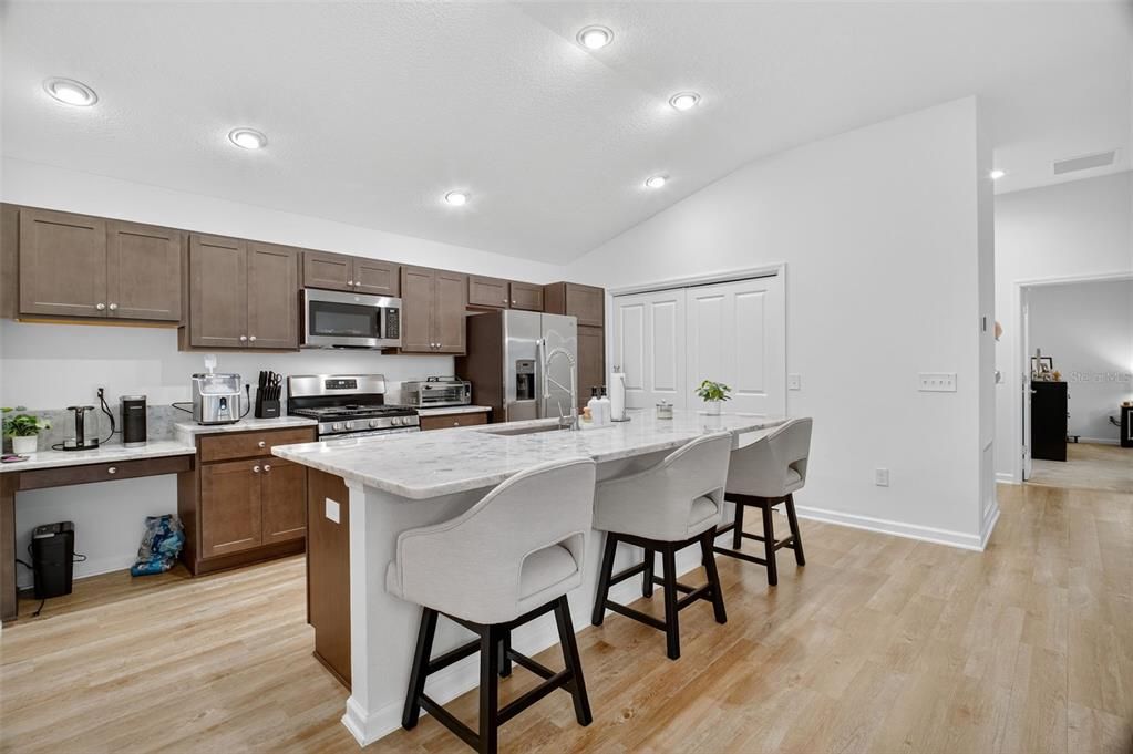 For Sale: $349,900 (3 beds, 2 baths, 1440 Square Feet)