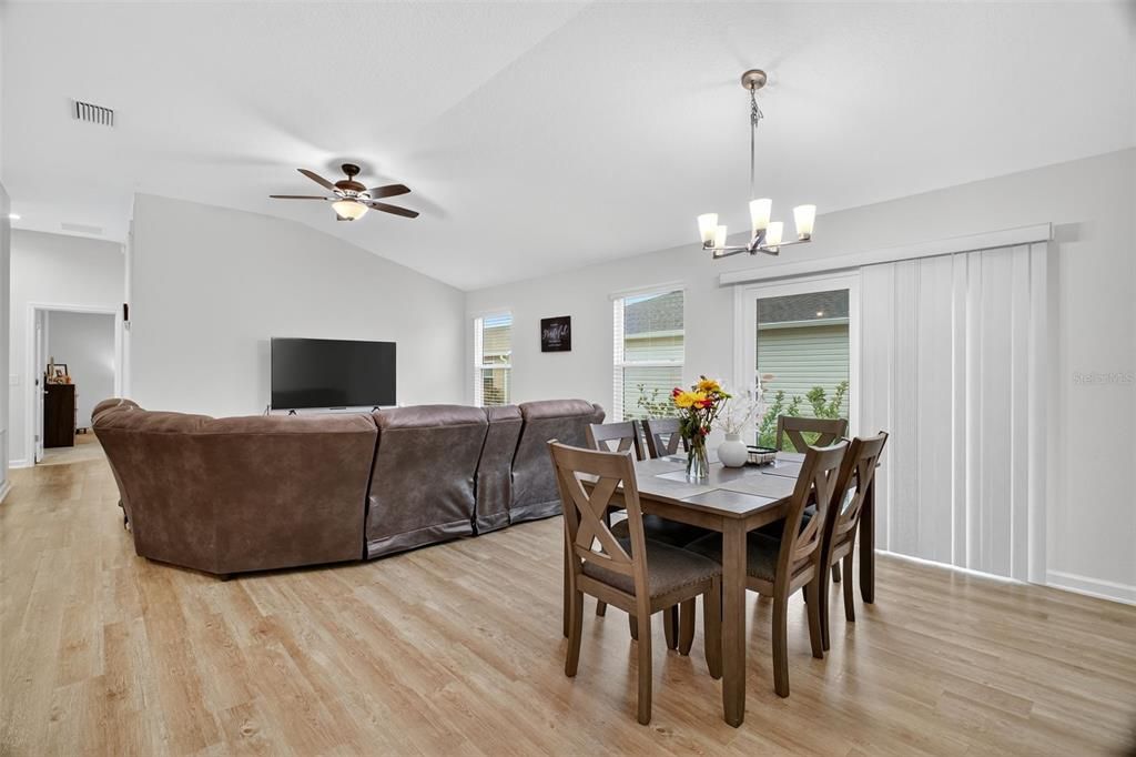 For Sale: $349,900 (3 beds, 2 baths, 1440 Square Feet)