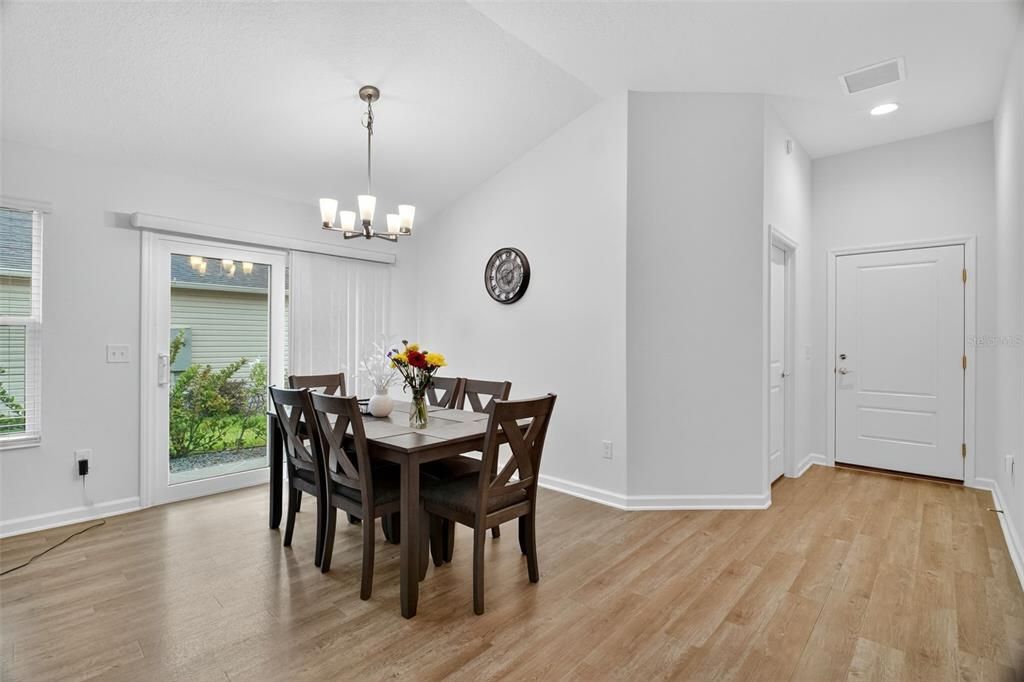 For Sale: $349,900 (3 beds, 2 baths, 1440 Square Feet)