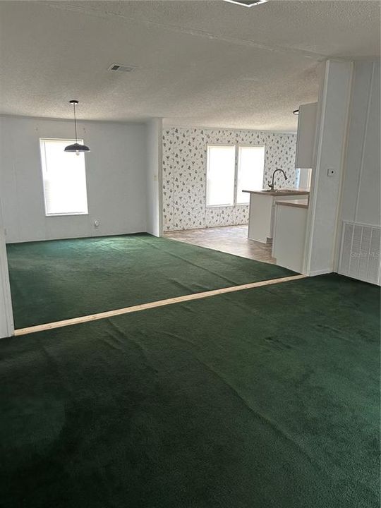 En Venta: $169,000 (3 camas, 2 baños, 1500 Pies cuadrados)