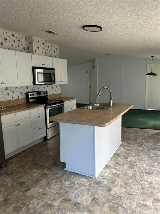 En Venta: $169,000 (3 camas, 2 baños, 1500 Pies cuadrados)