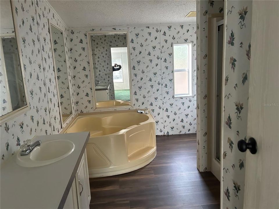 En Venta: $169,000 (3 camas, 2 baños, 1500 Pies cuadrados)