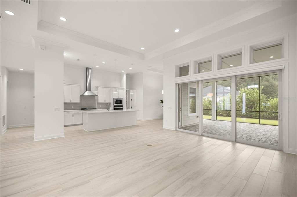 合同活跃: $845,000 (4 贝兹, 3 浴室, 2515 平方英尺)