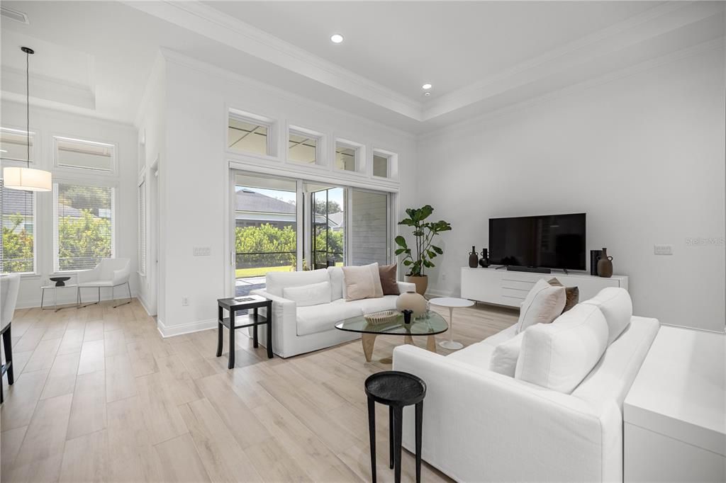 合同活跃: $845,000 (4 贝兹, 3 浴室, 2515 平方英尺)