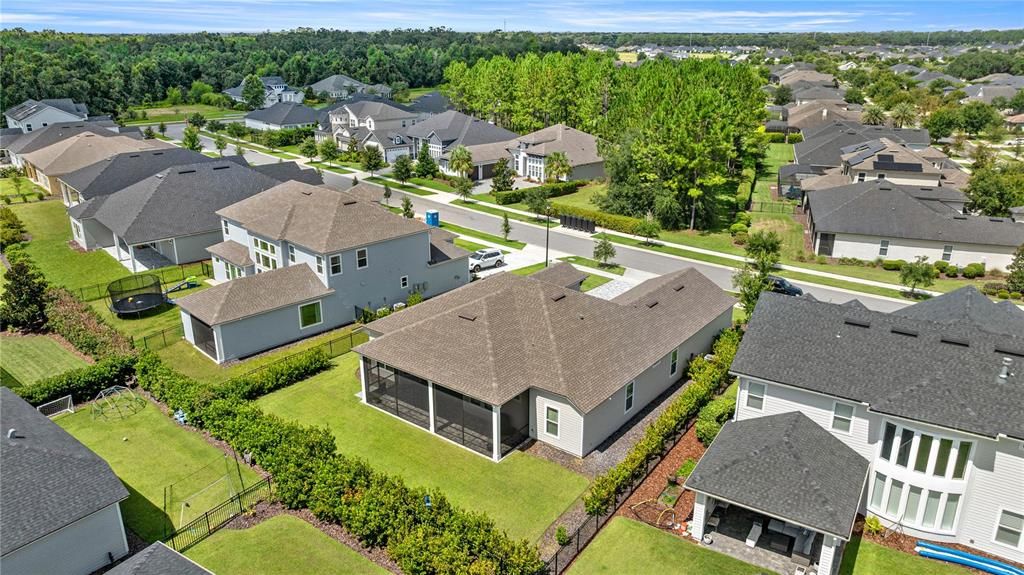 合同活跃: $845,000 (4 贝兹, 3 浴室, 2515 平方英尺)