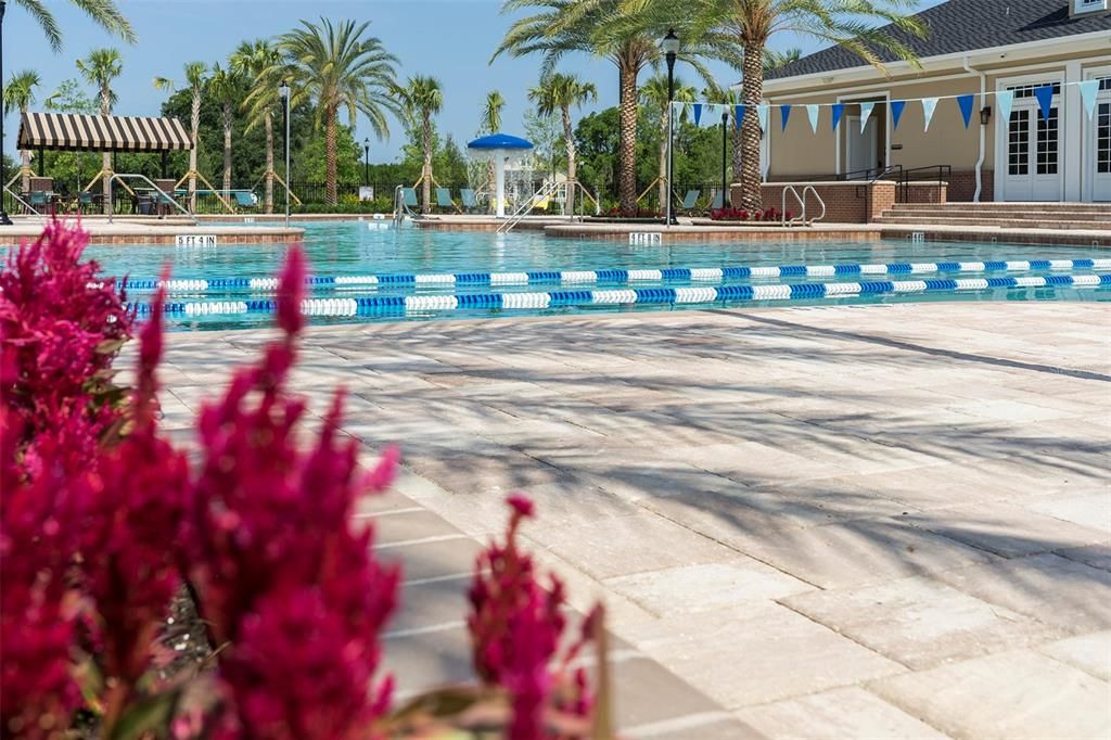 合同活跃: $845,000 (4 贝兹, 3 浴室, 2515 平方英尺)