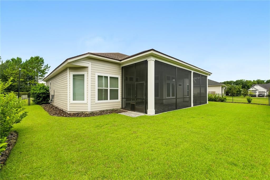 合同活跃: $845,000 (4 贝兹, 3 浴室, 2515 平方英尺)