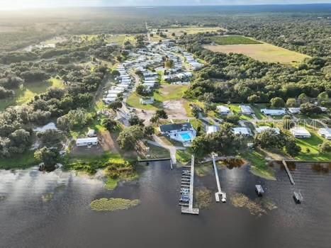 На продажу: $154,900 (2 спален, 2 ванн, 1002 Квадратных фут)