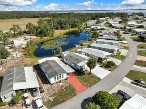 На продажу: $154,900 (2 спален, 2 ванн, 1002 Квадратных фут)