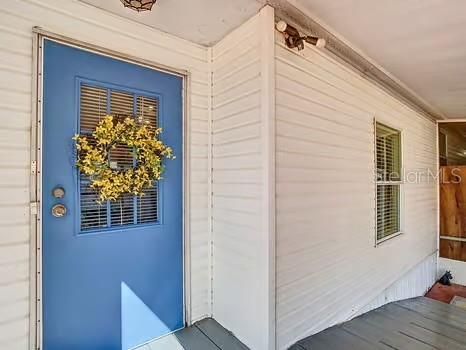 На продажу: $154,900 (2 спален, 2 ванн, 1002 Квадратных фут)