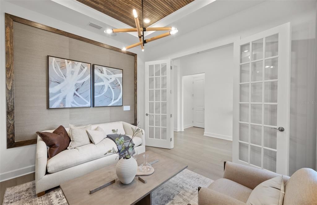 合同活跃: $896,100 (3 贝兹, 3 浴室, 2483 平方英尺)