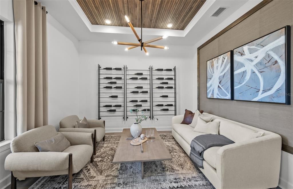 合同活跃: $896,100 (3 贝兹, 3 浴室, 2483 平方英尺)