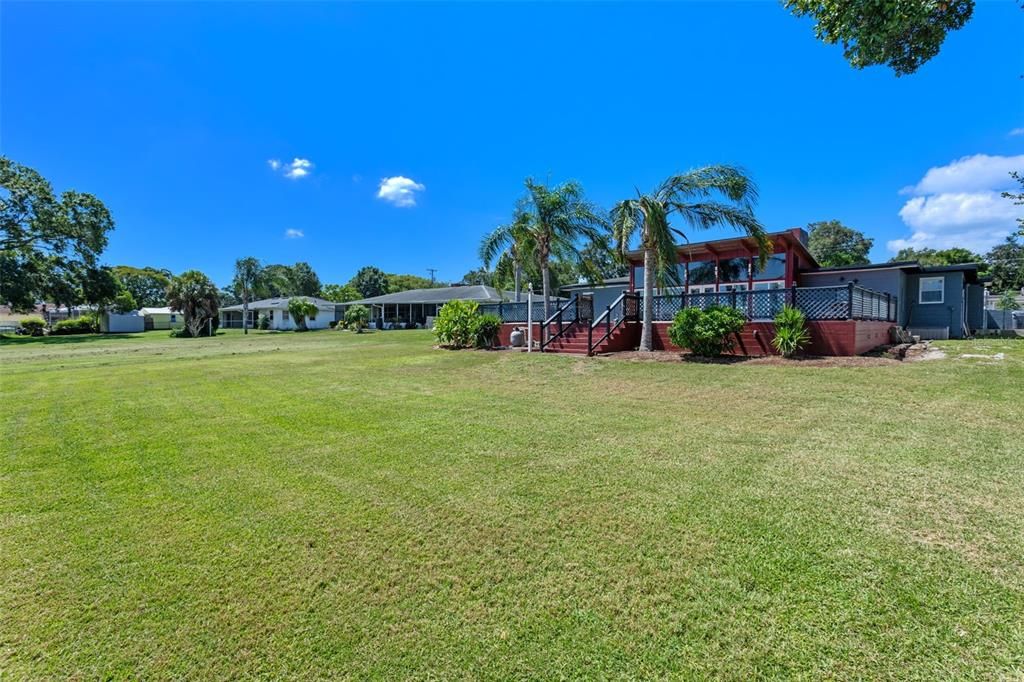 En Venta: $549,900 (4 camas, 2 baños, 2640.5 Pies cuadrados)