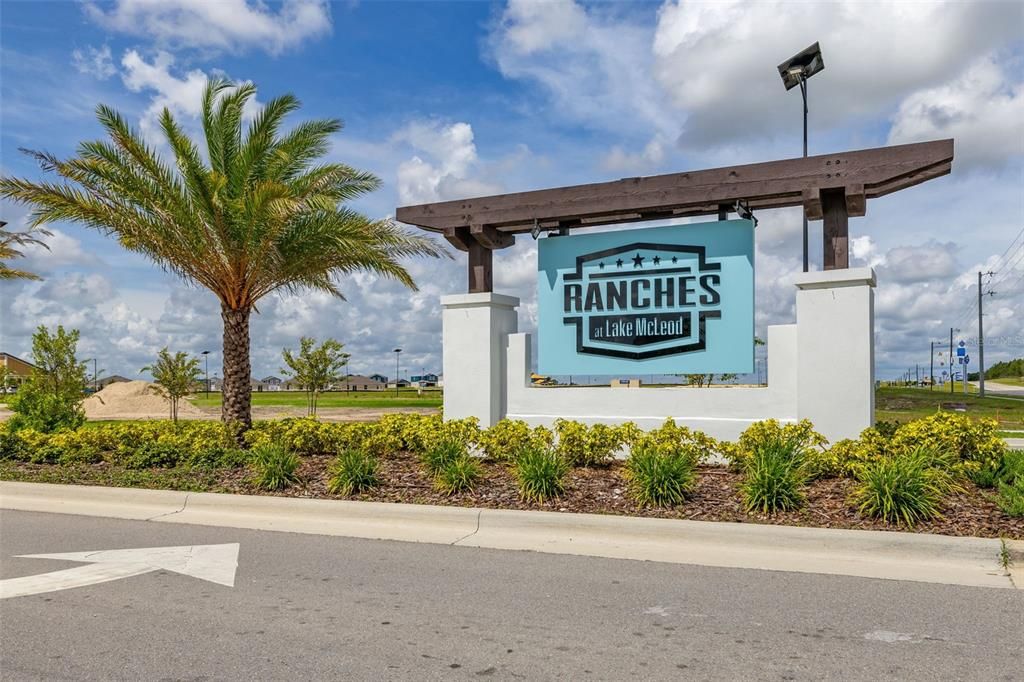 出租: $2,400 (4 贝兹, 3 浴室, 2150 平方英尺)