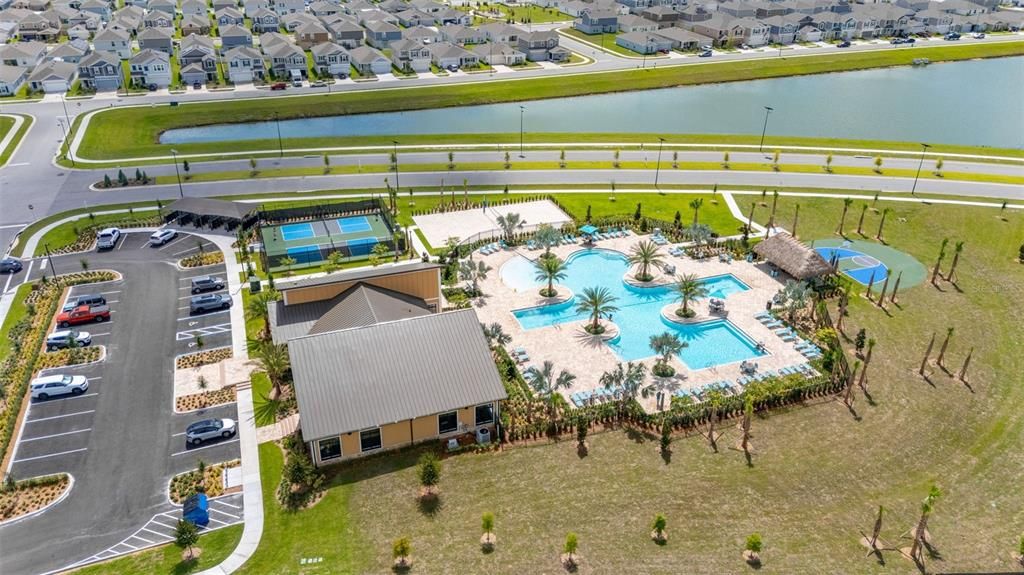 出租: $2,400 (4 贝兹, 3 浴室, 2150 平方英尺)