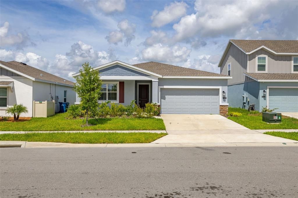 出租: $2,400 (4 贝兹, 3 浴室, 2150 平方英尺)