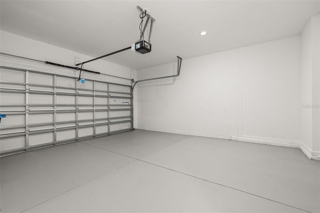 出租: $2,400 (4 贝兹, 3 浴室, 2150 平方英尺)